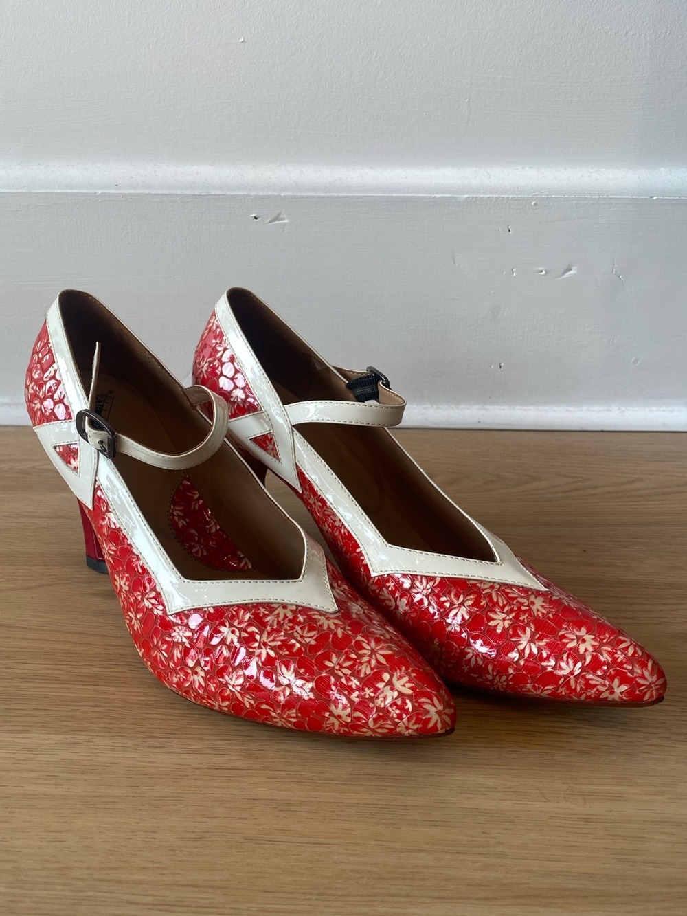 Fluevog Red and White Floral Mary Jane Heels